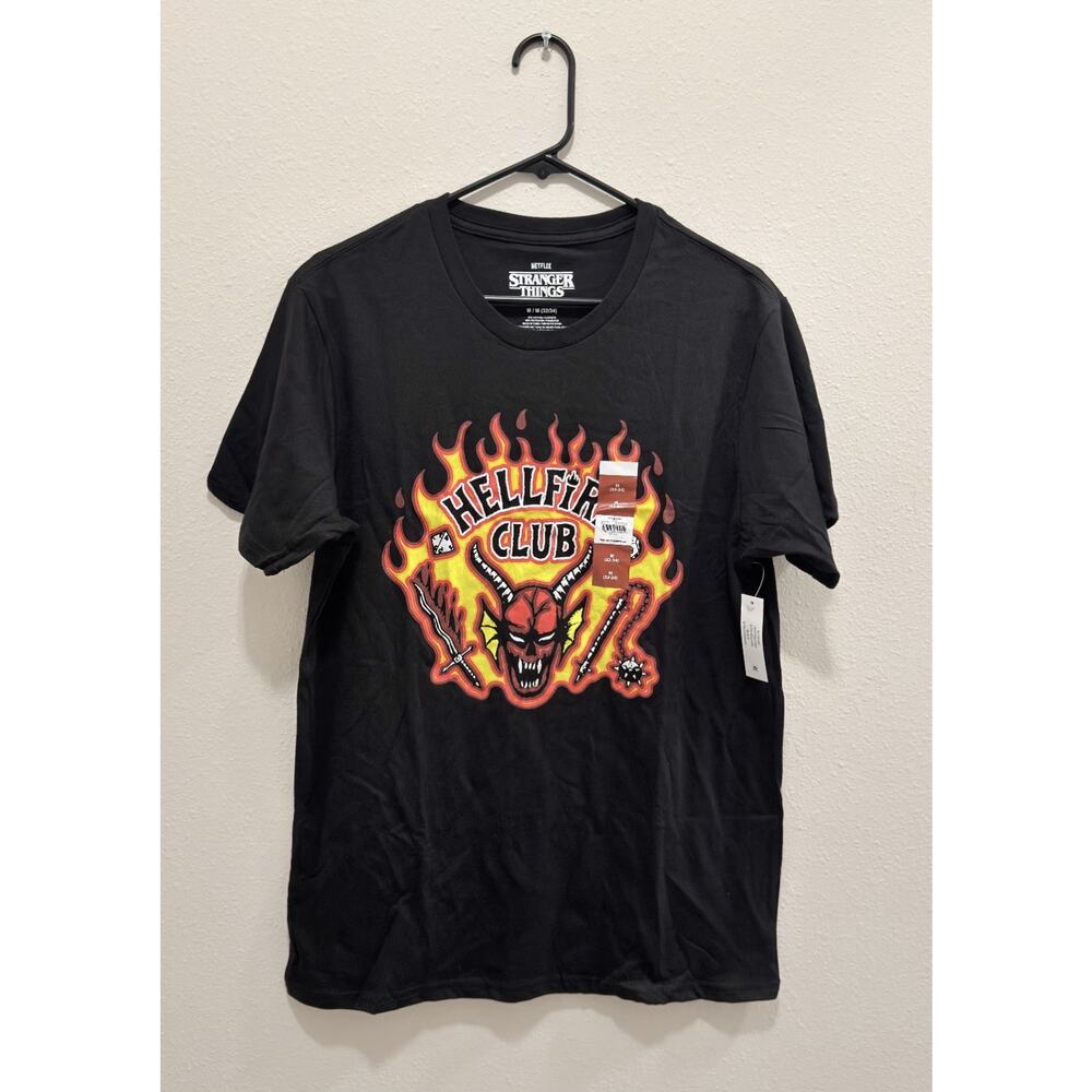 NWT Netflix Stranger Things Hellfire Club Graphic Tee - Men's Medium